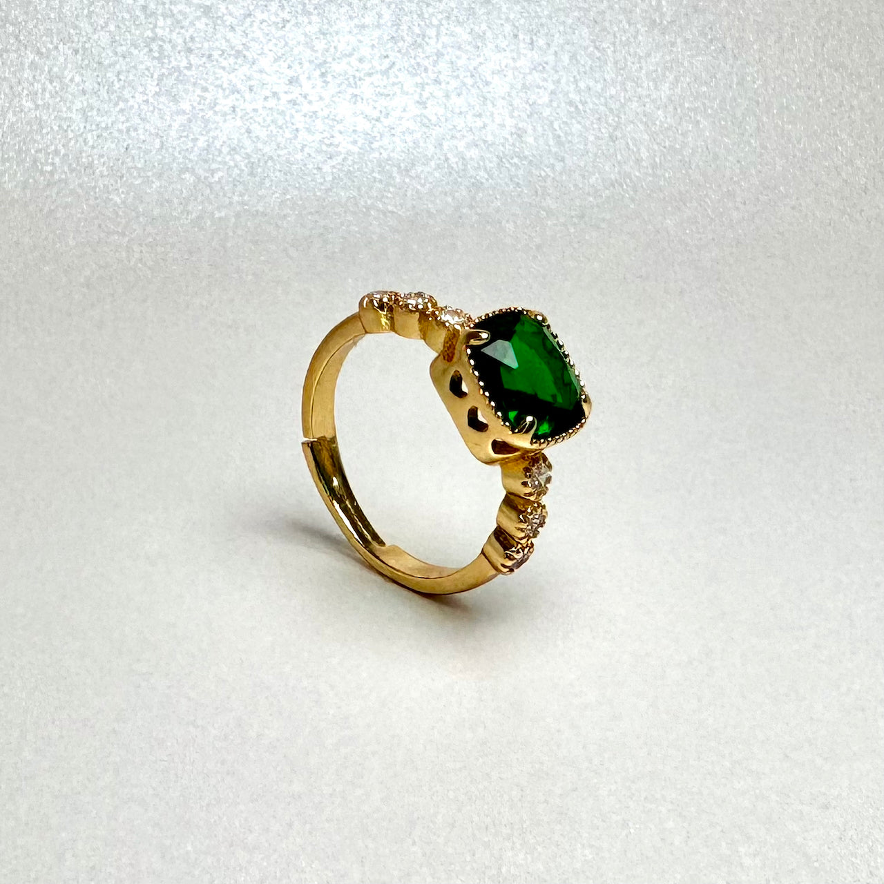 Emerald Radiance Ring