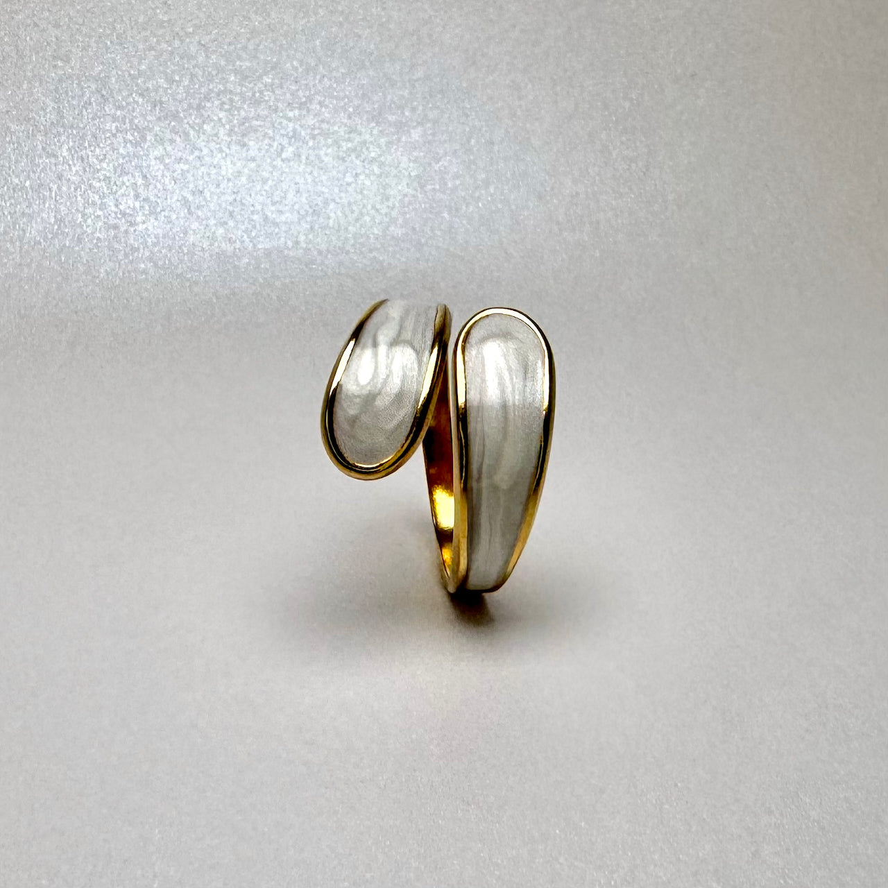 Luna Ring