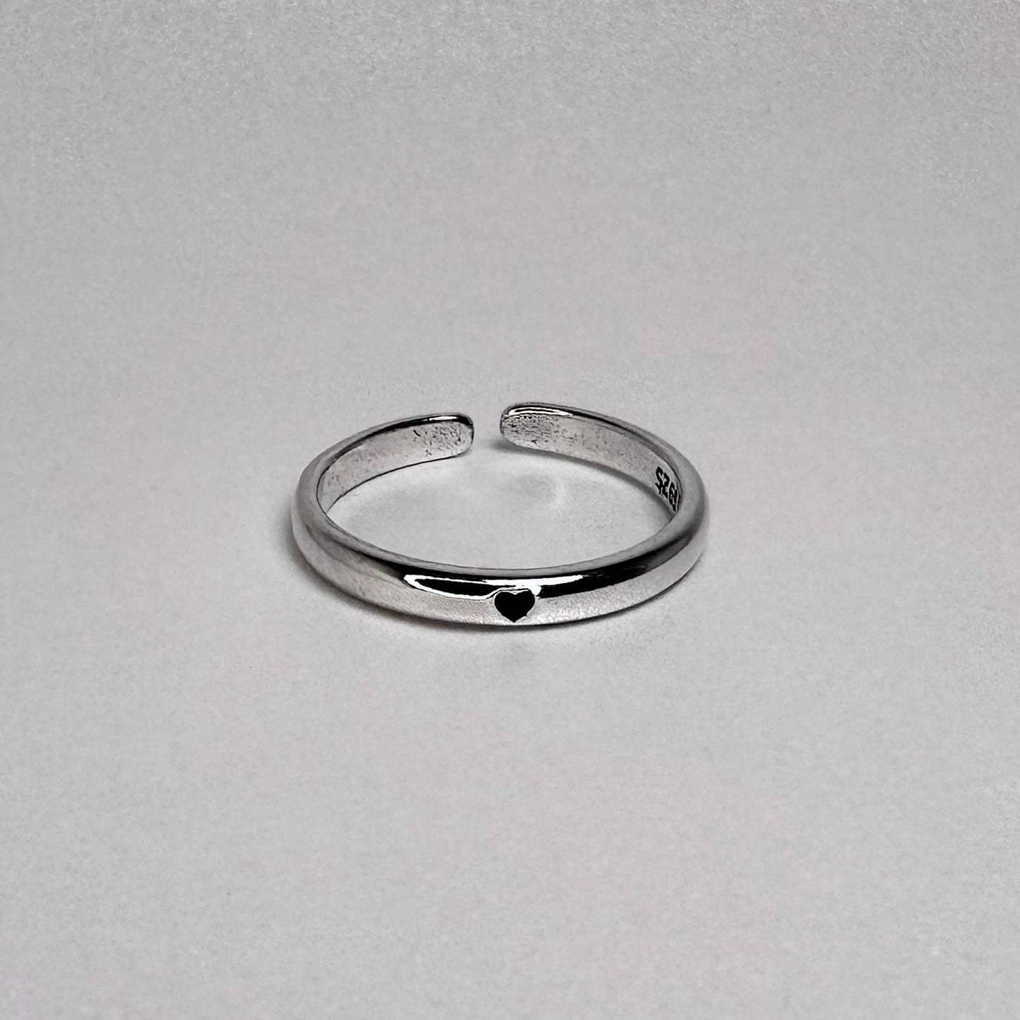 Noir Heart Ring