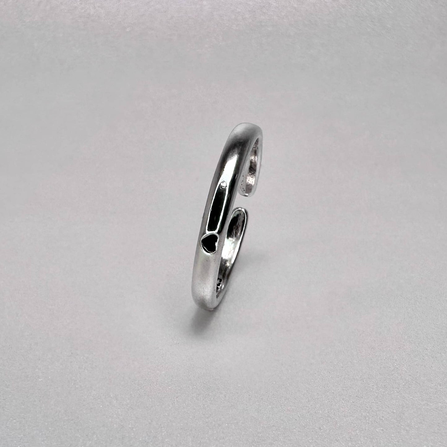 Noir Heart Ring