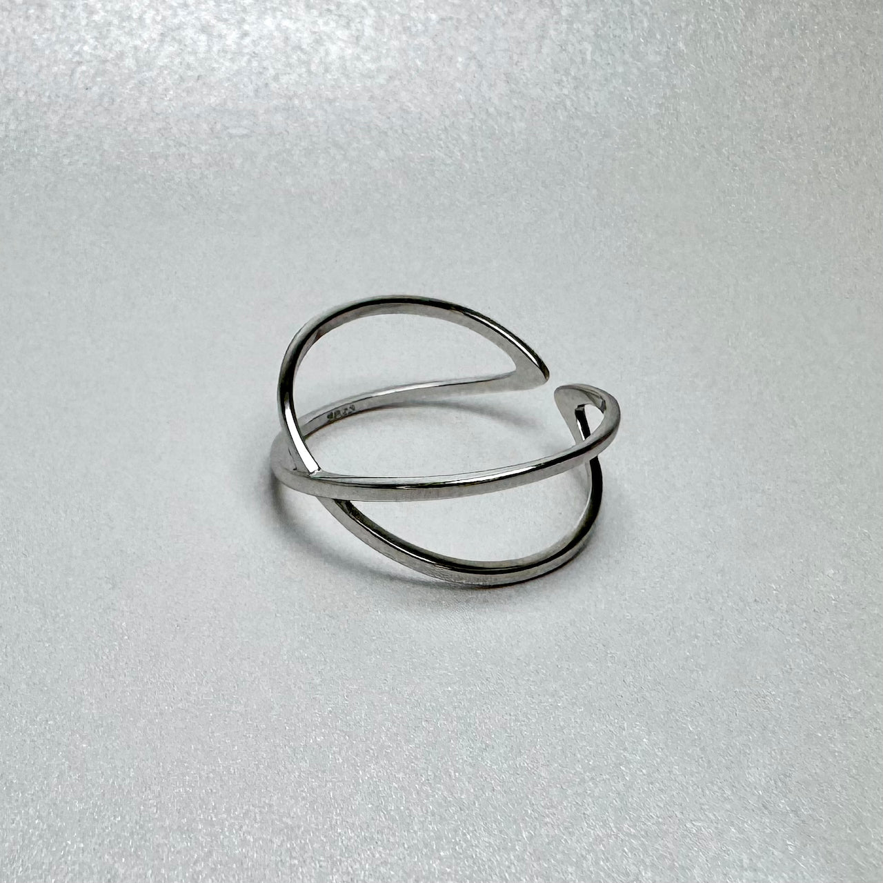 Criss Cross Ring