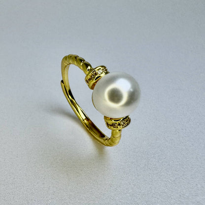 Pearl Embrace Ring