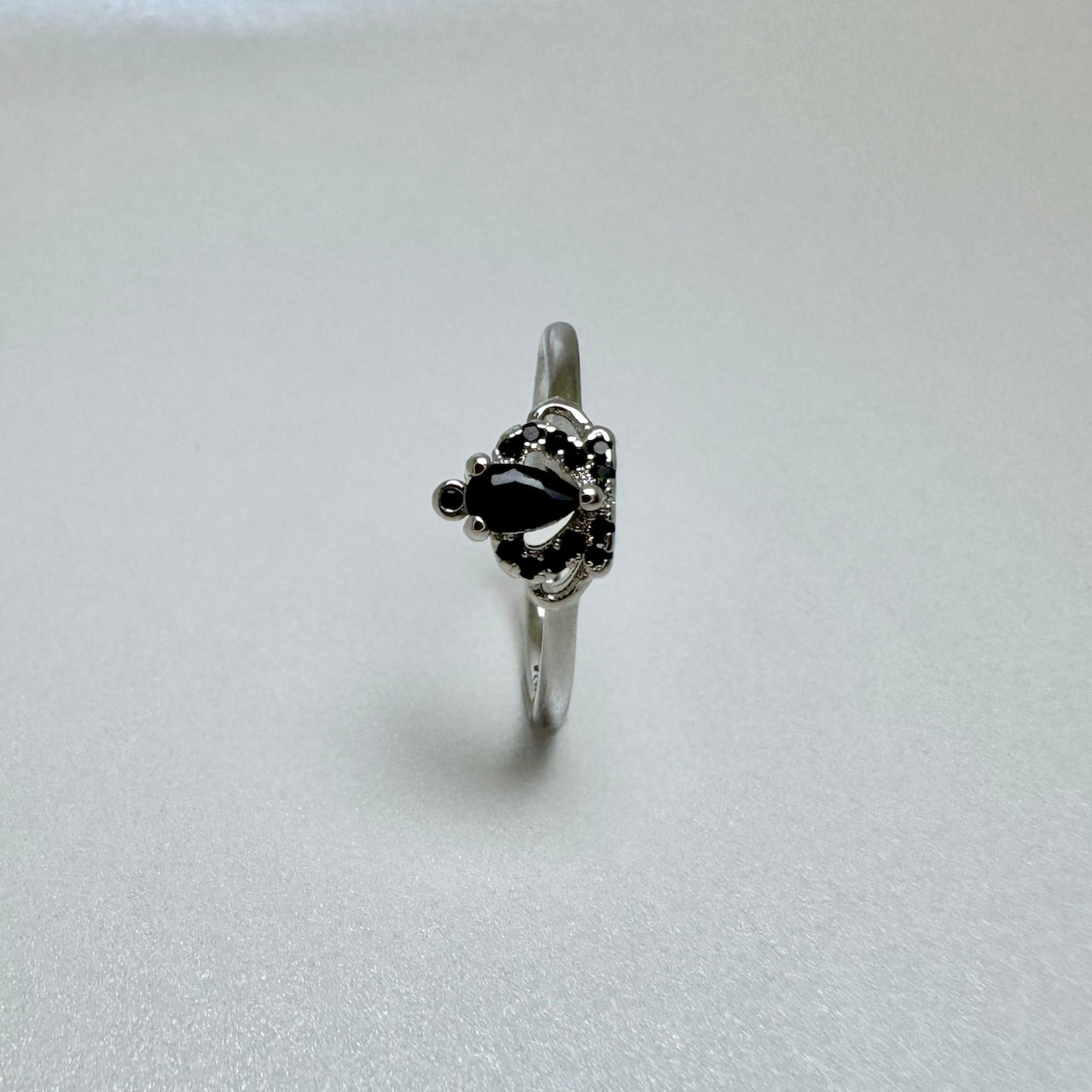 Regal Noir Ring