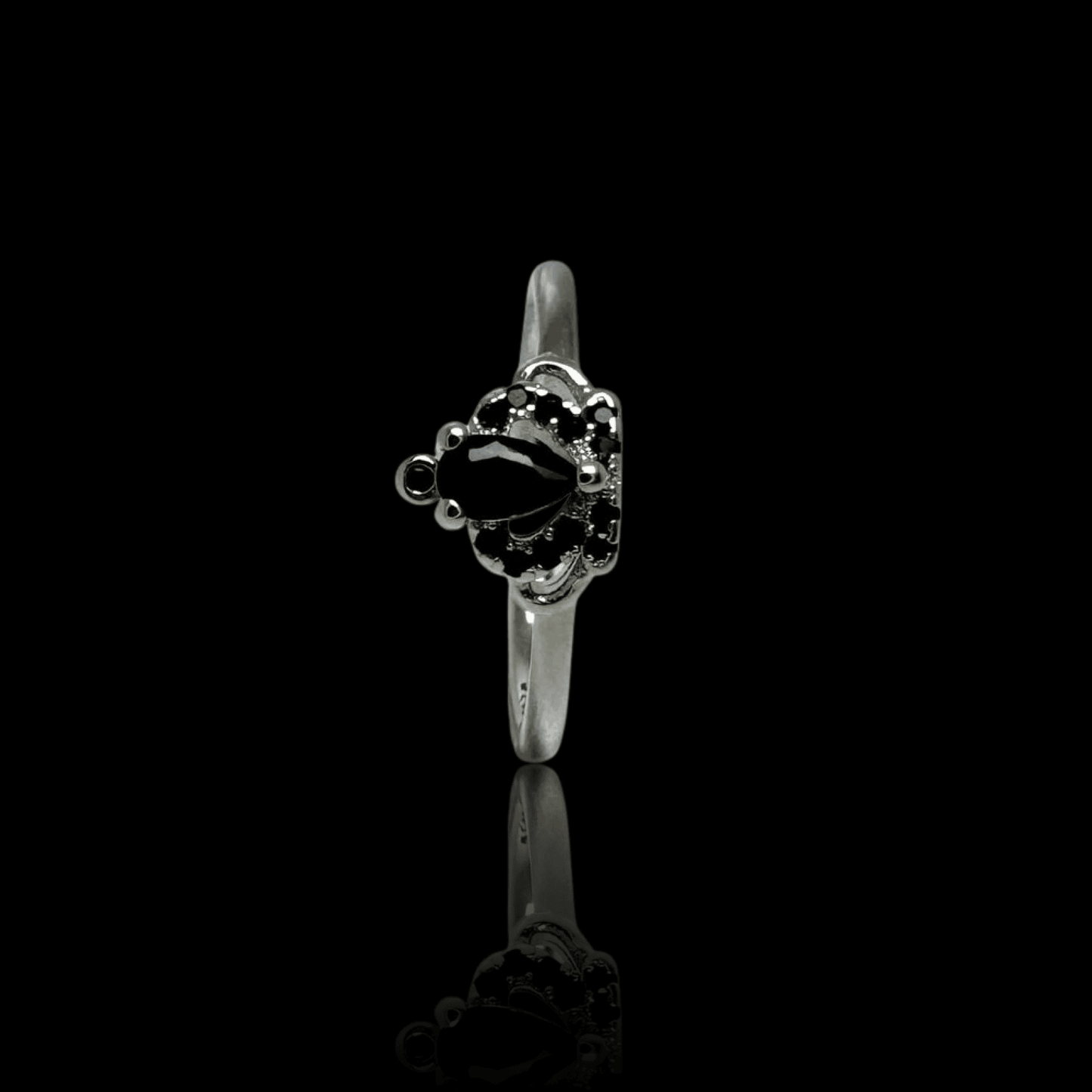 Regal Noir Ring