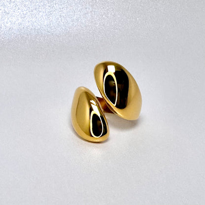 Twin Crest Ring