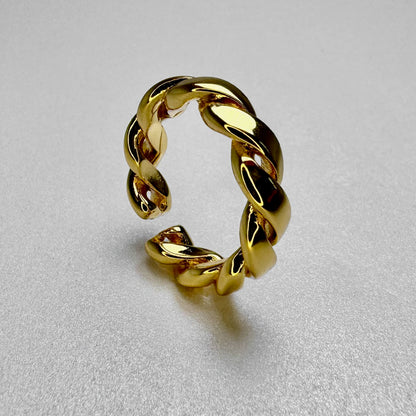 Twisted Elegance Ring